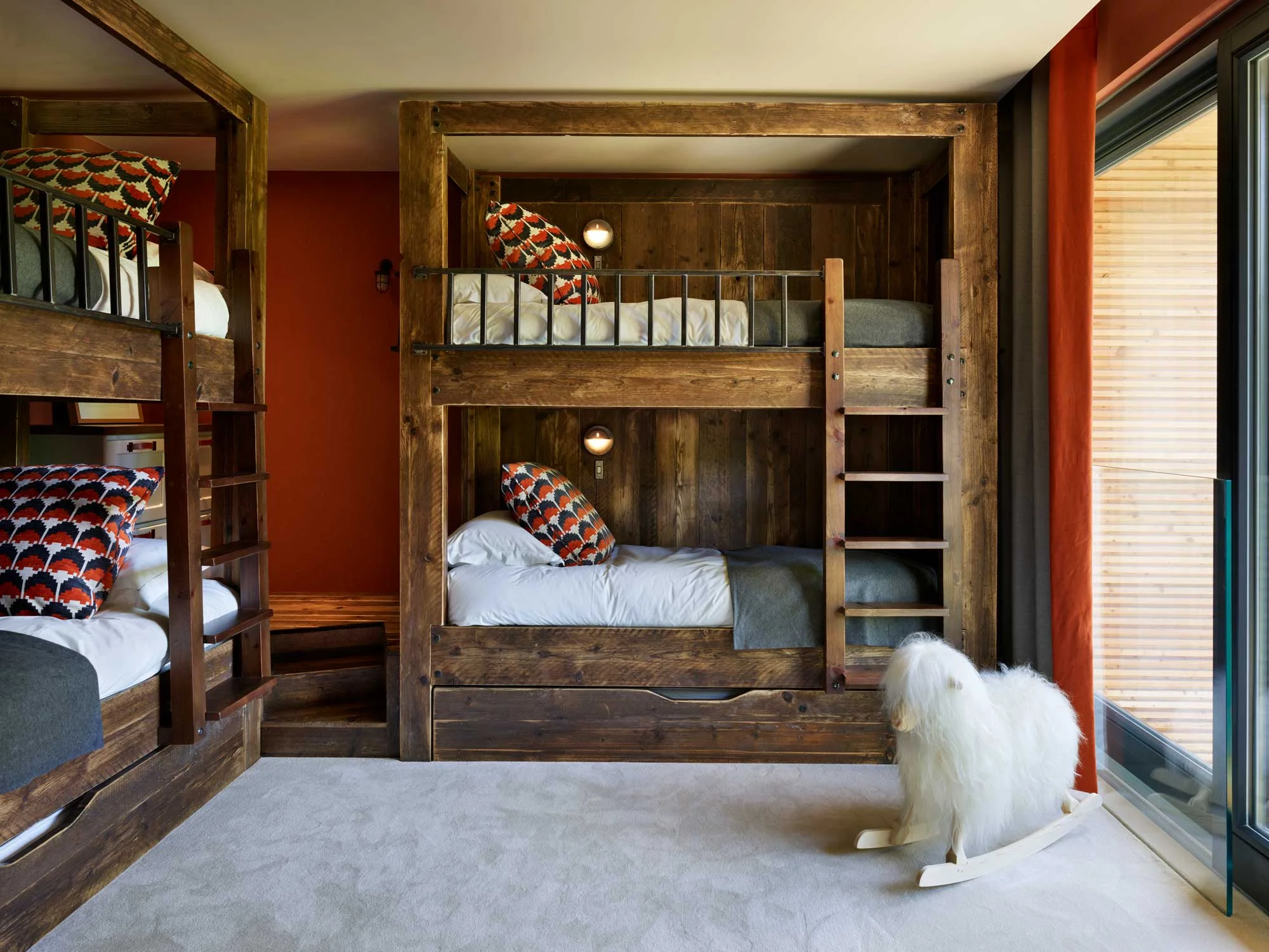 Poolhouse Lakes Bunk Bed Lutron Lighting
