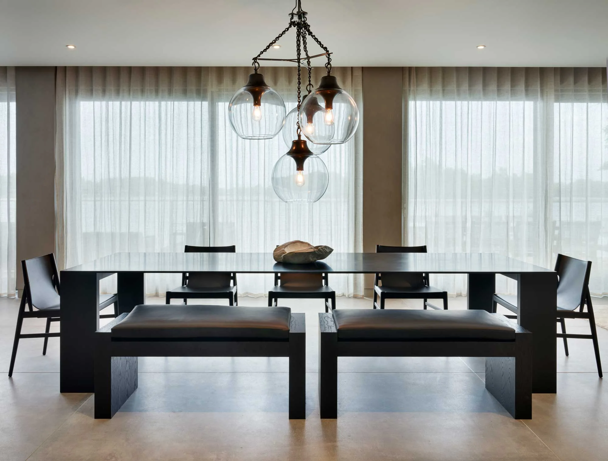 Poolhouse Lakes Dining Room Lutron Light