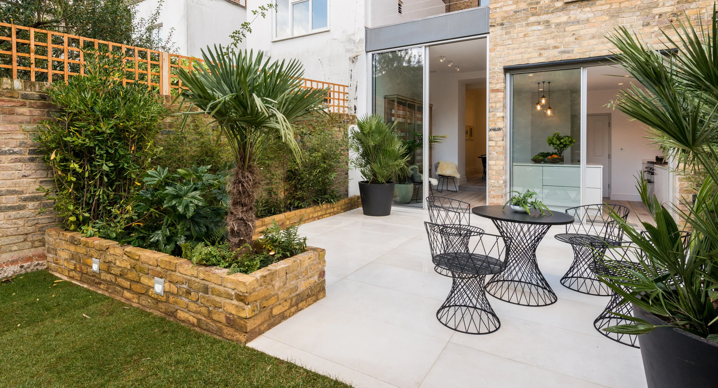 Lutron and Ruckus Garden NW1